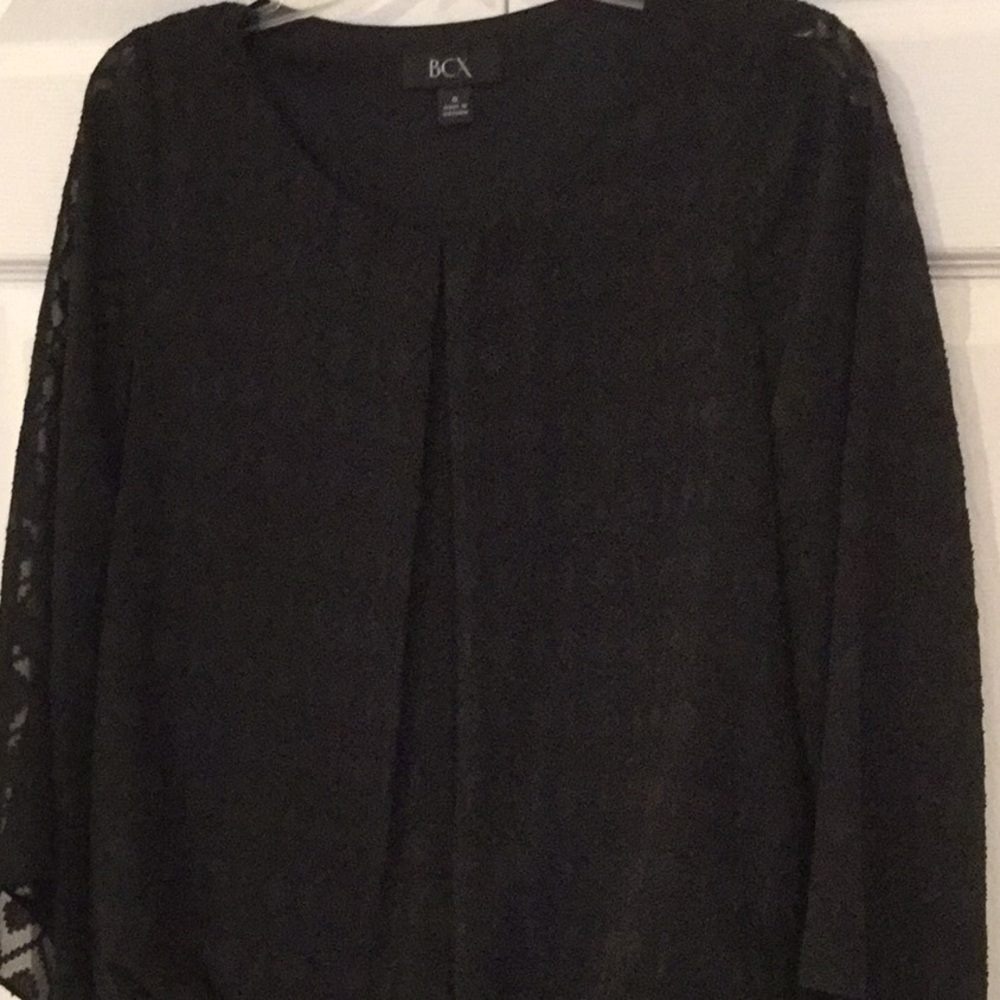 BCX black 3/4 flare sleeve short top.